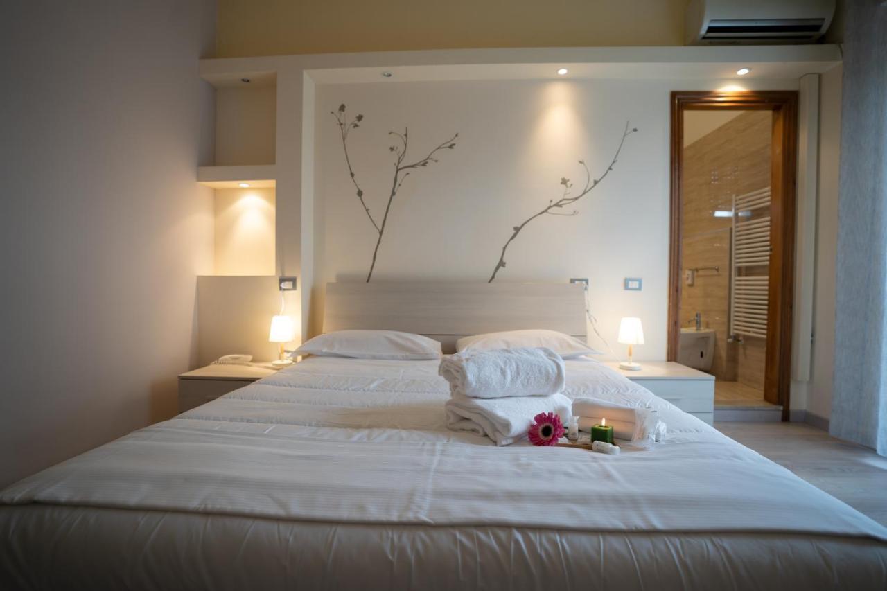 Le Grazie Hotel Assisi Bagian luar foto