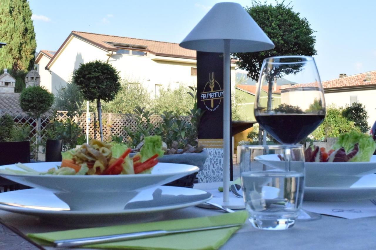 Le Grazie Hotel Assisi Bagian luar foto