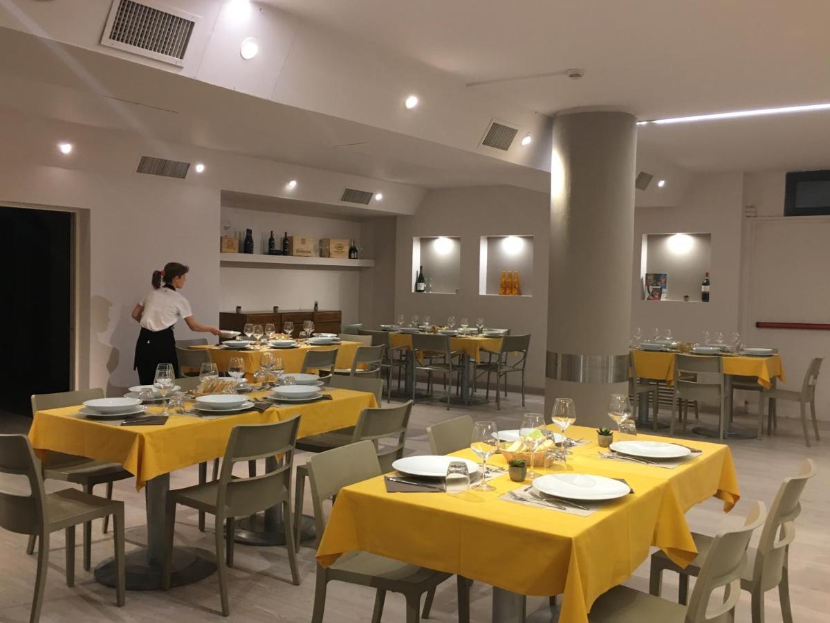 Le Grazie Hotel Assisi Bagian luar foto