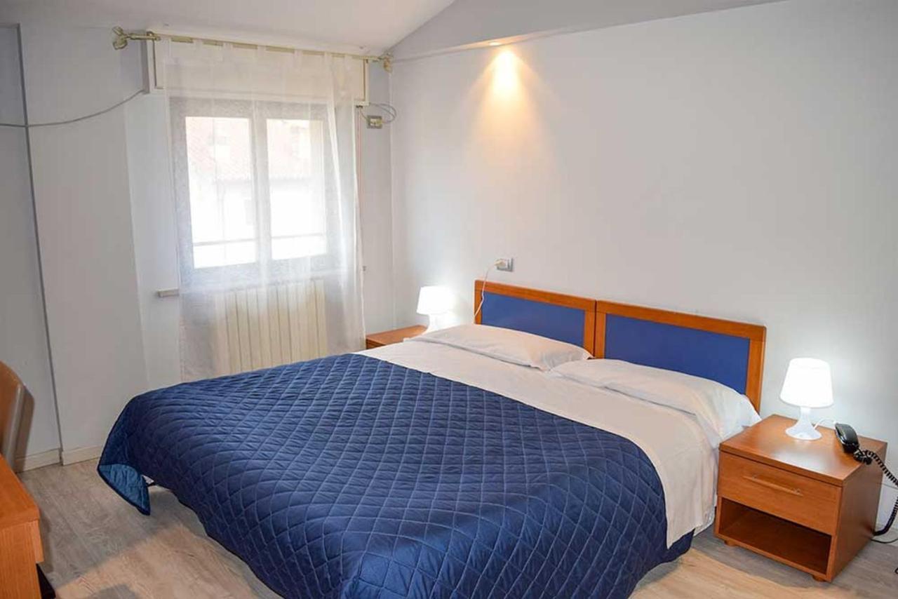 Le Grazie Hotel Assisi Bagian luar foto