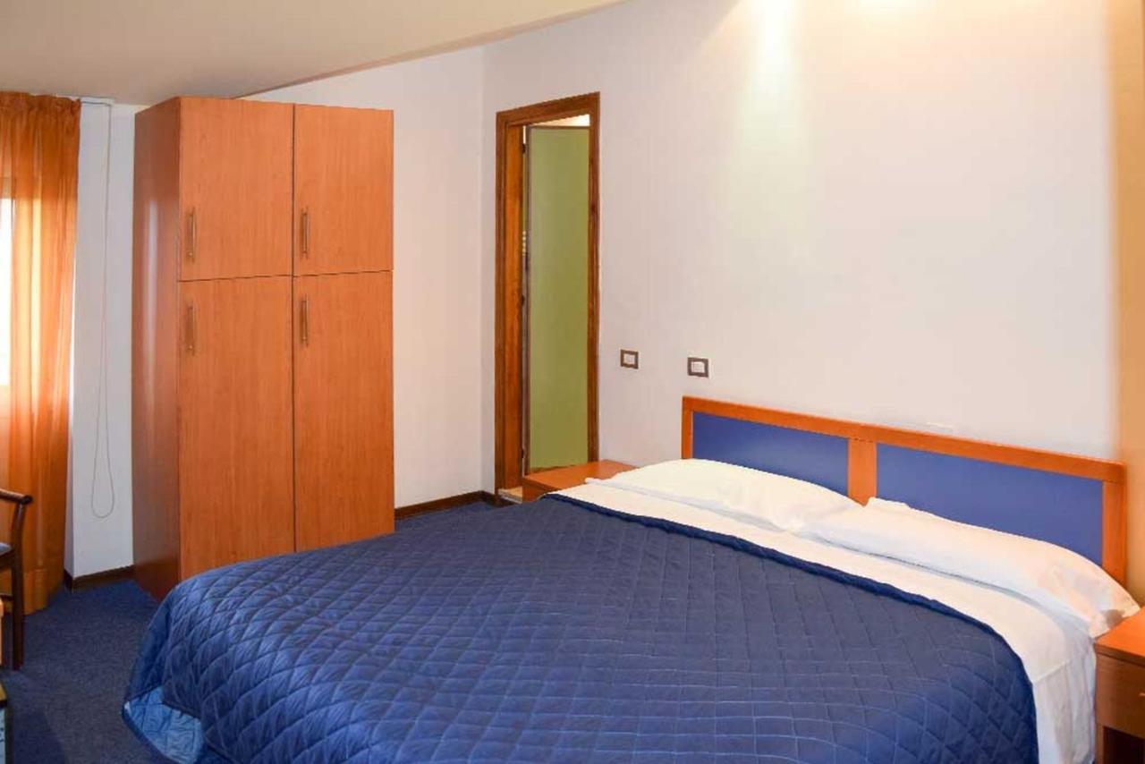 Le Grazie Hotel Assisi Bagian luar foto
